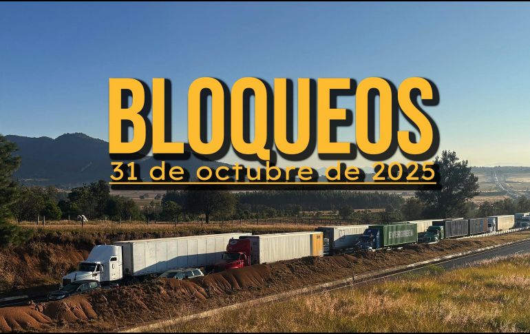 Vehículos varados el día de hoy en la carretera de Michoacán a la altura de Maravatío. EFE /Alex Cruz