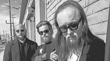 Molchat Doma. La agrupación regresa a Guadalajara este 5 de noviembre para presentar su nuevo álbum “Belaya Polosa”. CORTESÍA