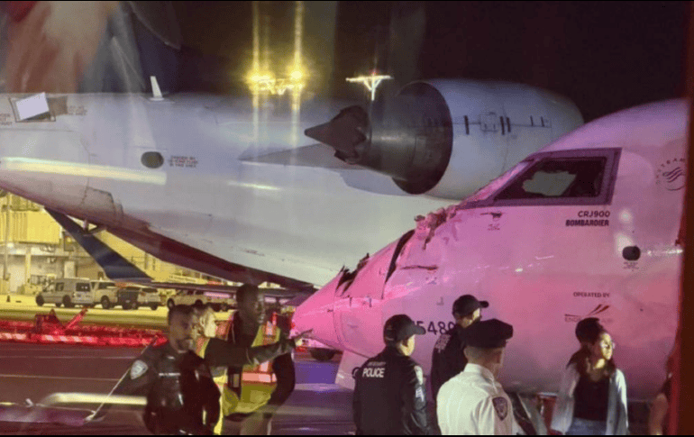 Tras el choque, todos los pasajeros fueron desalojados. ESPECIAL