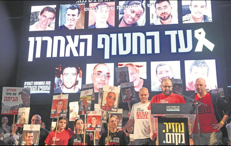 En Tel Aviv se han seguido haciendo manifestaciones para pedir el regreso de cuerpos de rehenes israelíes. AP