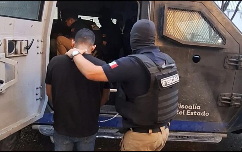 La detención de los presuntos delincuentes se logró el pasado 30 de octubre en calles de la colonia Blanco y Cuéllar, en Guadalajara. ESPECIAL / Fiscalía de Jalisco