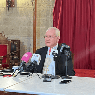 Asesinato de Carlos Manzo es un descuido de la autoridad: Cardenal de Guadalajara