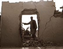 El terremoto en Argentina derivó en varios daños estructurales, además de las personas que fueron informadas.  EFE/EPA/NAJIB FARYAD