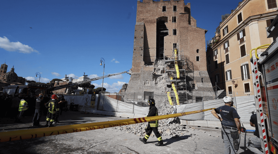 La Torre dei Conti, actualmente reducida a un tercio de su altura original, es un ejemplo de las casas-torre medievales de Roma. EFE/M. Percossi
