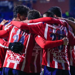 Chivas alcanza ocho triunfos y busca igualar su mejor marca reciente ante Rayados