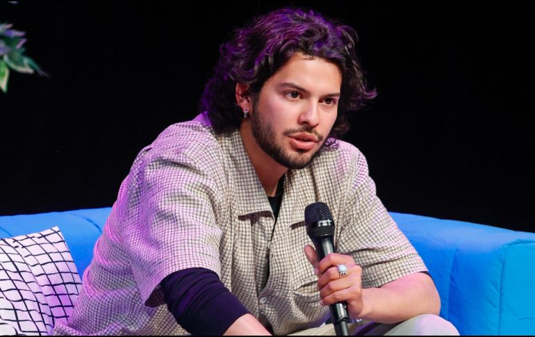 Xolo comenzó su carrera profesional a los 11 años en la serie 