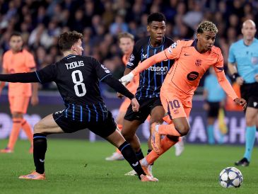 Lamine Yamal recobró un poco de su buen futbol y fue el responsable de dos de los goles del cuadro catalán. EFE/O. Matthys