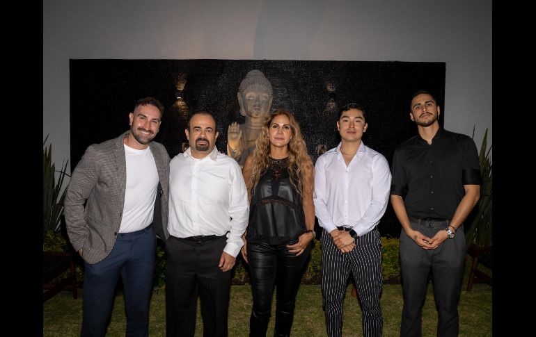 Damián Pastrana, Carlos Miramontes, Verónica Zenteno, Andrés Ortega y Ernesto Morales. GENTE BIEN JALISCO / Revista del 7 de nvoeimbre 2025