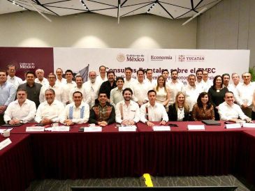 Marcelo Ebrard calificó al proceso de consulta como algo "inédito" con el cual México avanza "de manera ordenada y transparente" hacia la revisión del T-MEC. X / @SE_mx