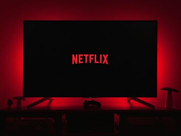 Para mantenerse vigente ante la competencia existente con las múltiples plataformas de streamig, Netflix renueva su catálogo de manera mensual. Unsplash