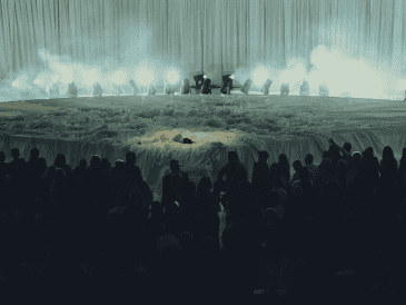 La BBC ya se pregunta si “LUX” de Rosalía es el mejor álbum del año. EFE / Noah Dillon / Sony Music Spain