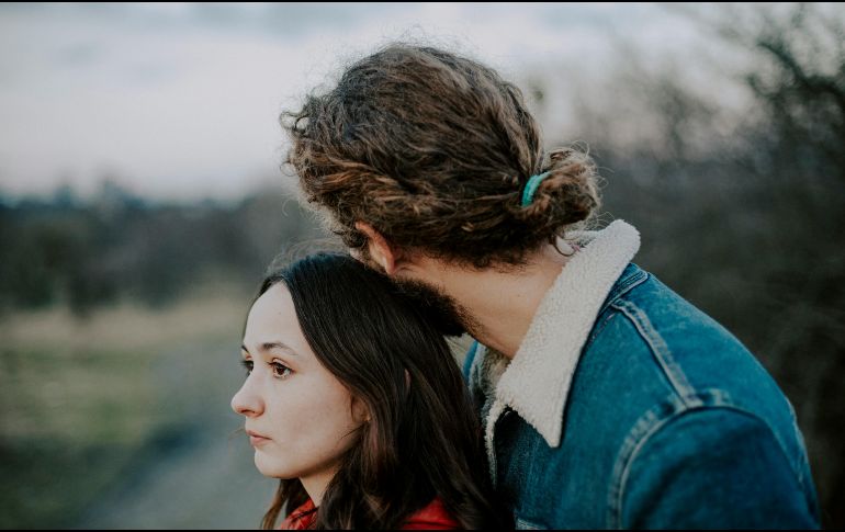 Aprender a tomar decisiones, sobre todo en las parejas, puede traer cambios positivos. UNSPLASH/ M. WALK