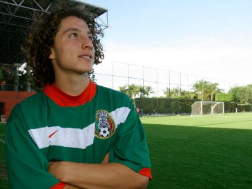 El futbolista formado en los Rojinegros del Atlas brilló en sus primeros años en la Liga MX, hasta ser considerado por Ricardo La Volpe para la Selección Mexicana en la parte final del proceso rumbo a Alemania 2006. SUN / ARCHIVO