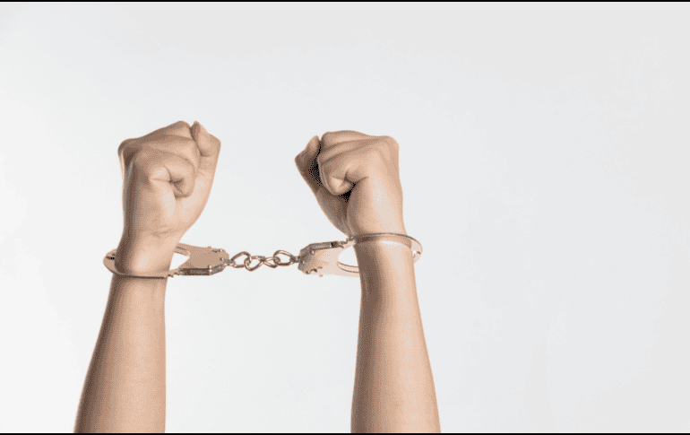 Un juez penal resolvió vincular a proceso penal al imputado, por el delito de feminicidio y le impuso la medida cautelar de prisión preventiva. Unsplash