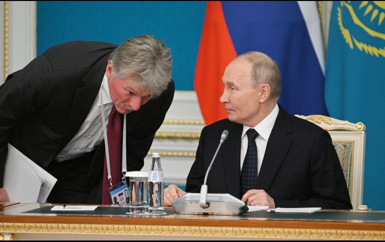 Peskov agregó que Moscú trata de comprender a qué se refería el presidente de Estados Unidos, Donald Trump, cuando ordenó recientemente realizar pruebas con armas nucleares. EFE / ARCHIVO