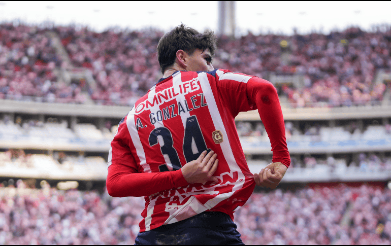 Armando González con Chivas, se ha consolidado como otro delantero nacional que logra proclamarse campeón de goleo. IMAGO7/ H. RAMÍREZ