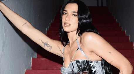 Dua Lipa sorprende a fans al cantar éxitos en español. ESPECIAL / IG / @dualipa