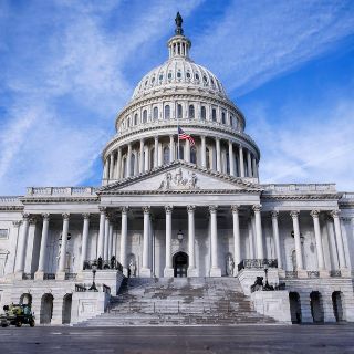 Senado de EU aprueba iniciar el debate sobre ley para poner fin al cierre del Gobierno