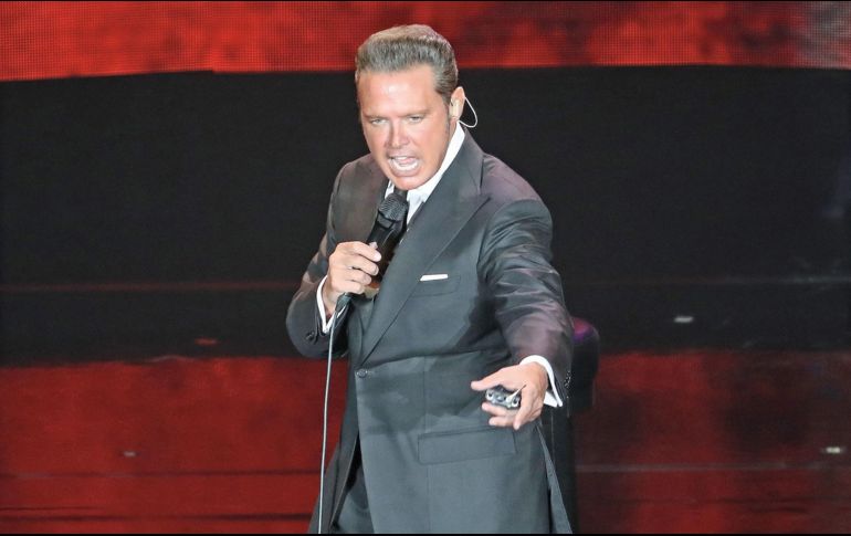 Luis Miguel durante un concierto en el Auditorio Nacional en 2023. SUN/Archivo
