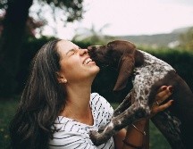 Tener buenos hábitos con tu perro puede ayudar a que viva más años. UNSPLASH/ H. LOPES