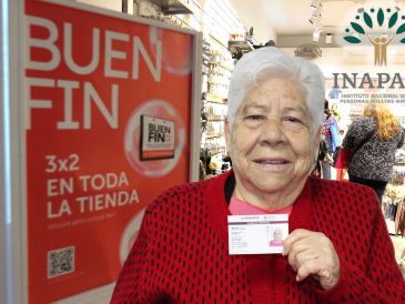 Los adultos mayores suelen aprovechar estas fechas para adquirir productos o servicios a precios más bajos. ESPECIAL / EL INFORMADOR e Inapam