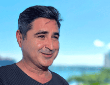 Díaz, nacido en Estados Unidos en una familia mexicana, es el nuevo curador en el Pérez Art Museum en Florida. EFE / A. Boal