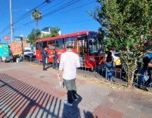 El hombre de alrededor de 65 años de edad viajaba en su bicicleta cuando fue arrollado por una unidad de la ruta 604 del transporte público. ESPECIAL