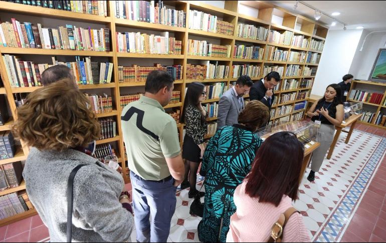 El espacio que resguarda más de ocho mil documentos, libros, monedas, enciclopedias y objetos personales. EL INFORMADOR/ A. NAVARRO.