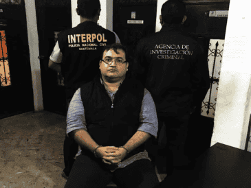 En 2016 huyó de la justicia y fue declarado prófugo, pero las autoridades lo detuvieron en Guatemala en abril de 2017. AFP / ARCHIVO