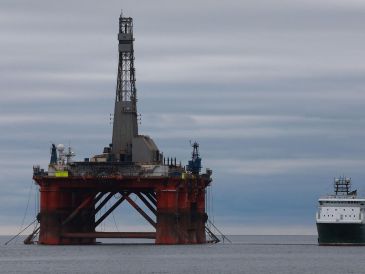 Estados Unidos seguirá siendo el que más petróleo consuma en 2026 (el 20 % del total mundial); le seguirían China e India. EFE / ARCHIVO