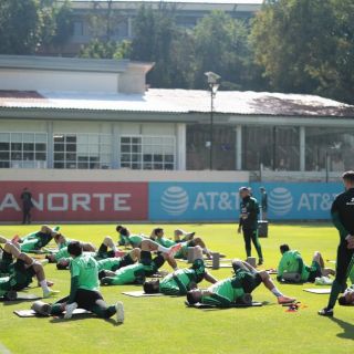 Obed Vargas elogia a Fidalgo y se entusiasma con compartir cancha en el Tricolor