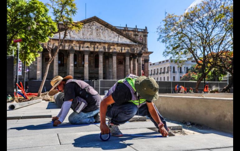 El funcionario explicó que el estacionamiento de la plaza se encuentra prácticamente terminado, y que actualmente se trabaja en labores finales de pintura, colocación de luminarias y habilitación de rampas. EL INFORMADOR / A. Navarro