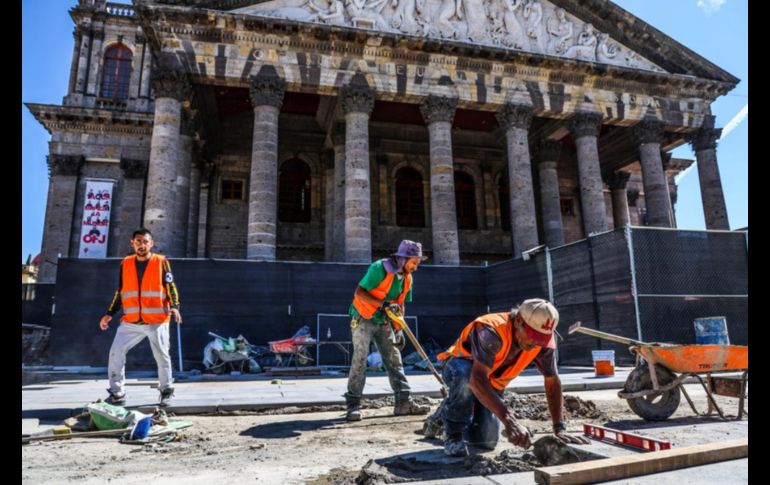 El funcionario explicó que el estacionamiento de la plaza se encuentra prácticamente terminado, y que actualmente se trabaja en labores finales de pintura, colocación de luminarias y habilitación de rampas. EL INFORMADOR / A. Navarro