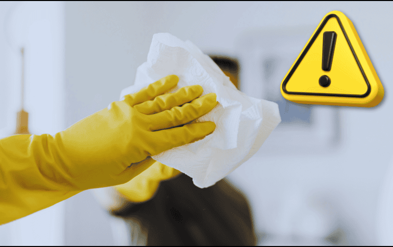 Si el espejo tiene salpicaduras de pasta dental o maquillaje, retíralas antes con un poco de vinagre y una esponja suave. ESPECIAL / CANVA