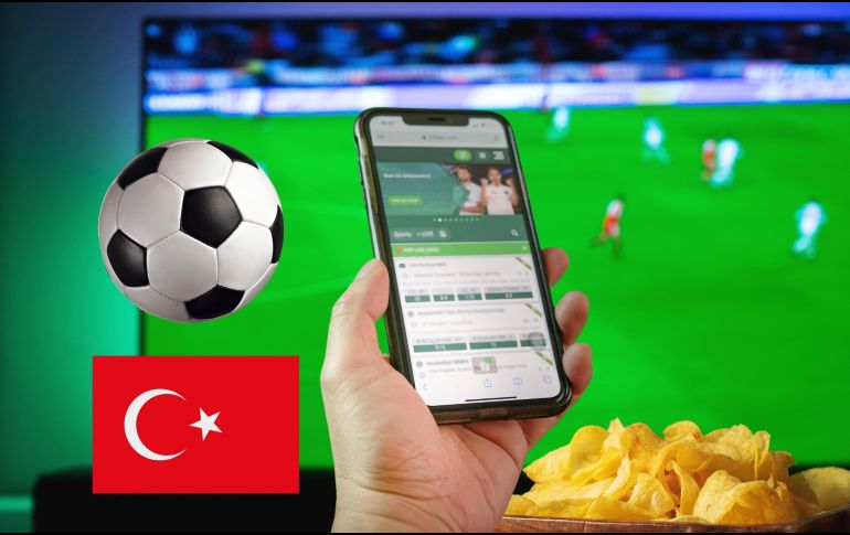 El escándalo de las apuestas ha creado un gran revuelo en el futbol de Turquía. ESPECIAL / CANVA