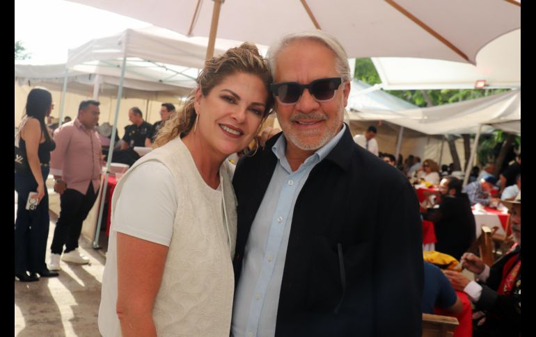 Paulina Jarero y Vicente Ricaño. GENTE BIEN JALISCO / Revista del 14 de noviembre 2025