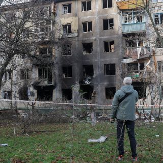 Rusia vuelve a bombardear Kiev; ataque masivo deja cinco muertos