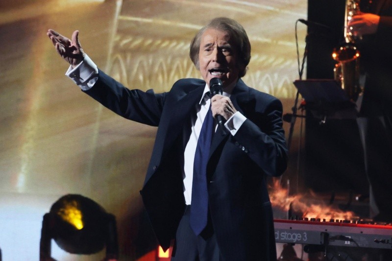 El cantante español Raphael fue homenajeado en la 26.ª edición de los Latin Grammy. EFE / ARCHIVO El cantante español Raphael fue homenajeado en la 26.ª edición de los Latin Grammy. EFE / ARCHIVO