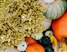 Las pepitas de calabaza ofrecen una combinación entre proteínas, grasas insaturadas, vitaminas y minerales. ESPECIAL / CANVA