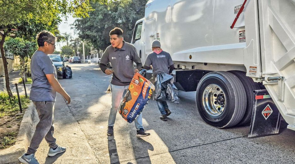 Los trabajadores de GDLimpia están protegidos por el IMSS. EL INFORMADOR/A. Navarro