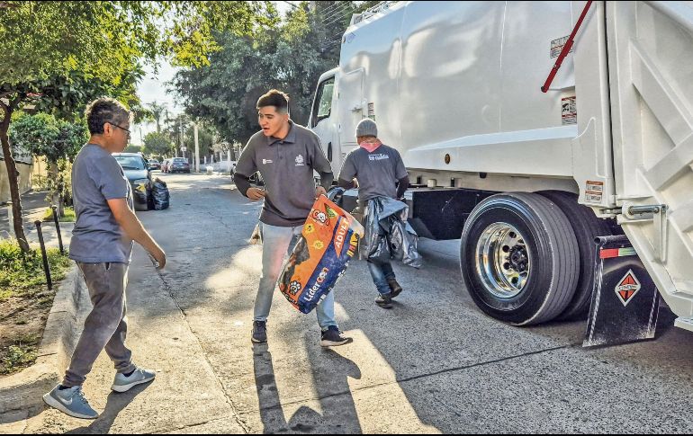 Los trabajadores de GDLimpia están protegidos por el IMSS. EL INFORMADOR/A. Navarro