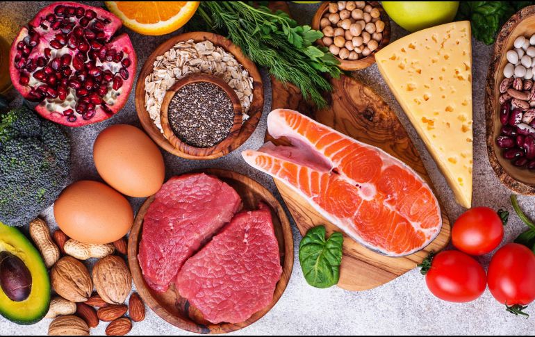 El colágeno se encuentra principalmente en alimentos de origen animal, como la carne y el pescado. ESPECIAL / CANVA