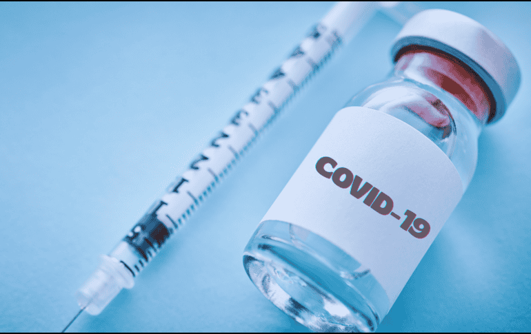 Por primera vez el Gobierno federal aplicaría vacunas actualizadas contra COVID-19, de la empresa Moderna. ESPECIAL / CANVA