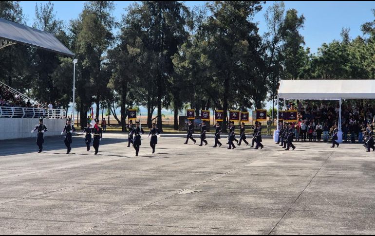Desde la fundación de la Escuela, han egresado 54 mujeres y 4 mil 898 hombres pilotos aviadores, así como 113 becarios de países amigo. ESPECIAL