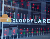 Cloudflare informó hoy mismo por la mañana, que está al tanto de un problema que estaba afectando a múltiples clientes y que lo estaba investigando. AP / ARCHIVO