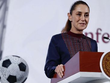 El objetivo del Gobierno de México es llevar el fútbol a todo el territorio nacional por medio de torneos y hasta "cascaritas" en comunidades. SUN / B. FREGOSO