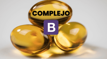 La vitamina B se refiere no a una, sino a ocho vitaminas diferentes. Todas las vitaminas B desempeñan un papel en la conversión de alimentos en energía en el cuerpo. ESPECIAL