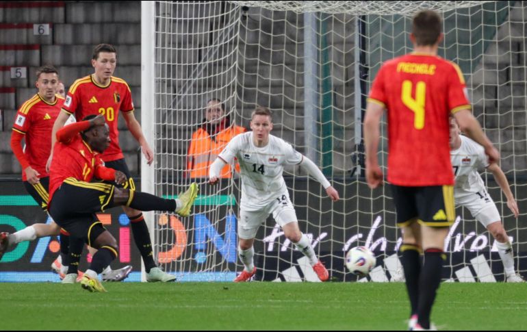 Jérémy Doku marcó un doblete para la goleada del conjunto belga. EFE/O. Matthys
