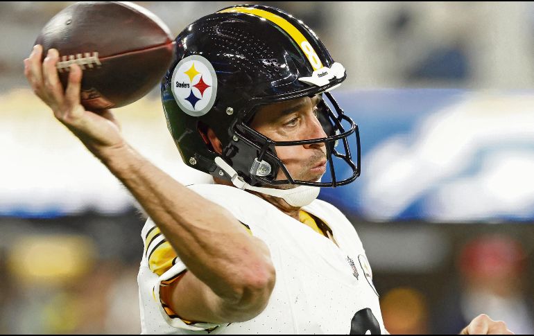 Aaron Rodgers, podría tener la oportunidad en el siguiente juego a pesar de la fractura en su muñeca izquierda. AFP