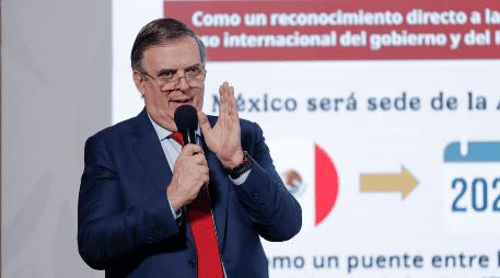 Ebrard enfatizó que 85 % de las exportaciones mexicanas entran libres de arancel al país del norte y el 15 % restante con 25 % de arancel. EFE / I. Esquivel